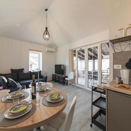 Apartment Fiora Kaštela 外观 照片