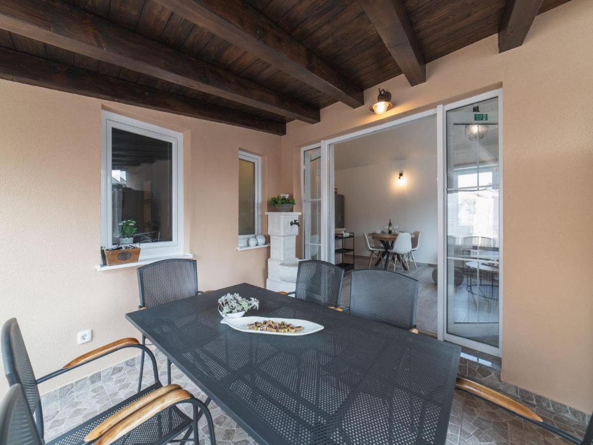Apartment Fiora Kaštela 外观 照片