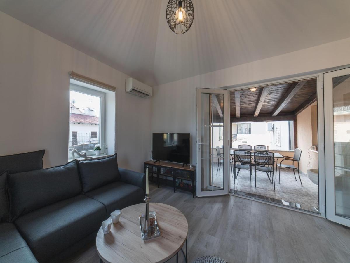 Apartment Fiora Kaštela 外观 照片
