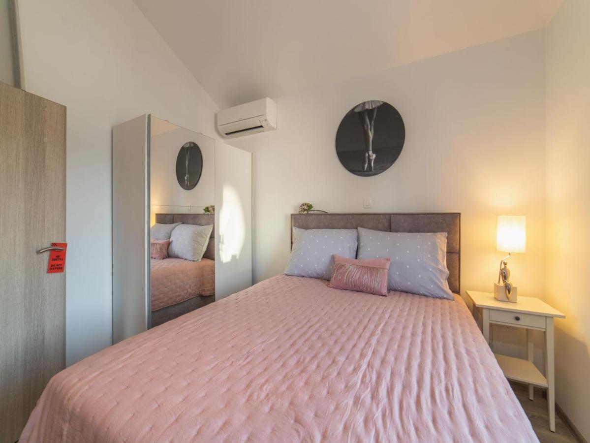Apartment Fiora Kaštela 外观 照片