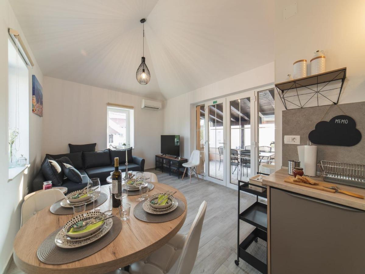 Apartment Fiora Kaštela 外观 照片