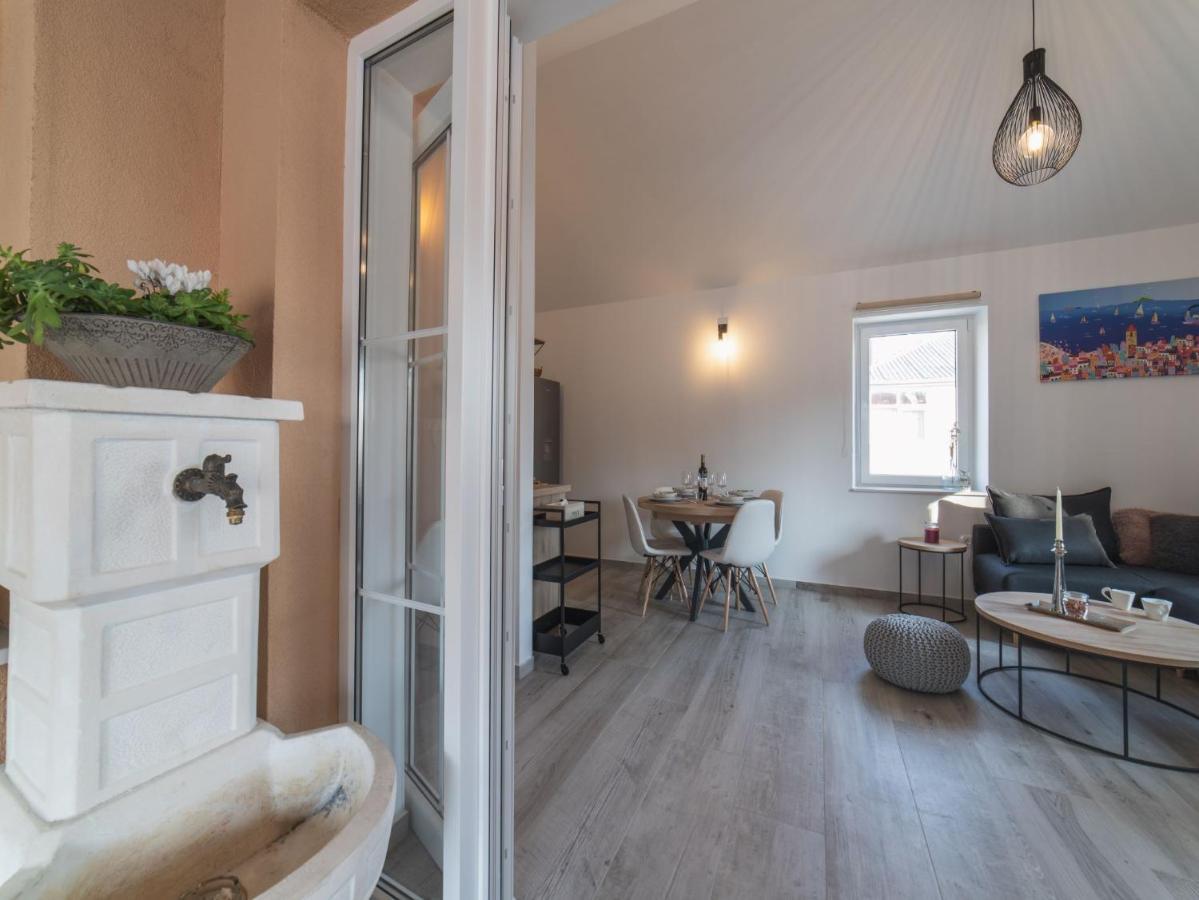 Apartment Fiora Kaštela 外观 照片