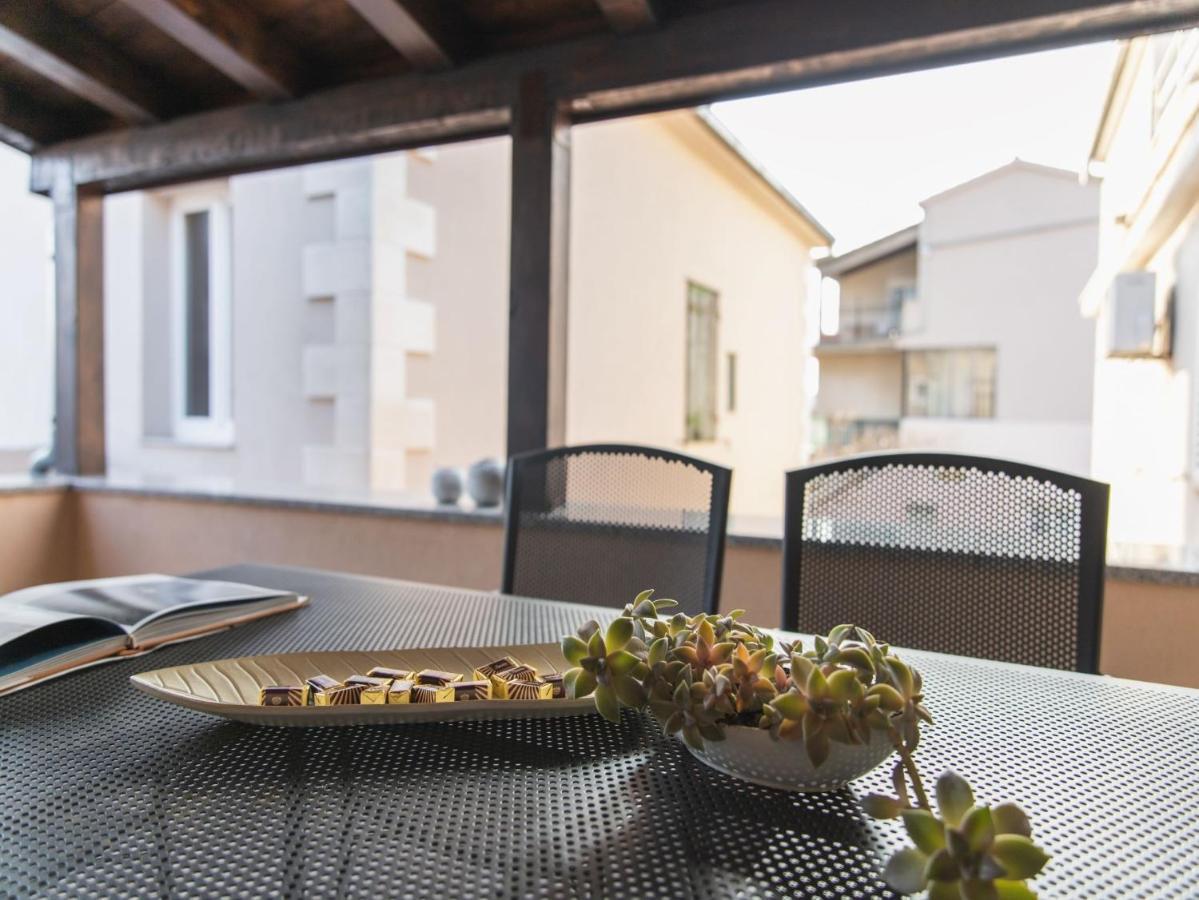 Apartment Fiora Kaštela 外观 照片