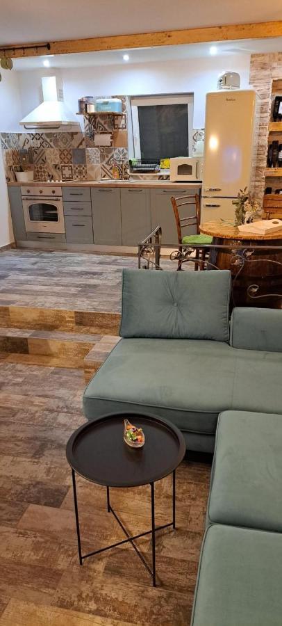 Apartment Fiora Kaštela 外观 照片
